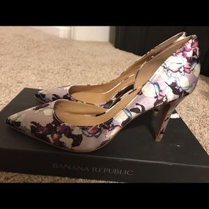 Banana Republic Heels